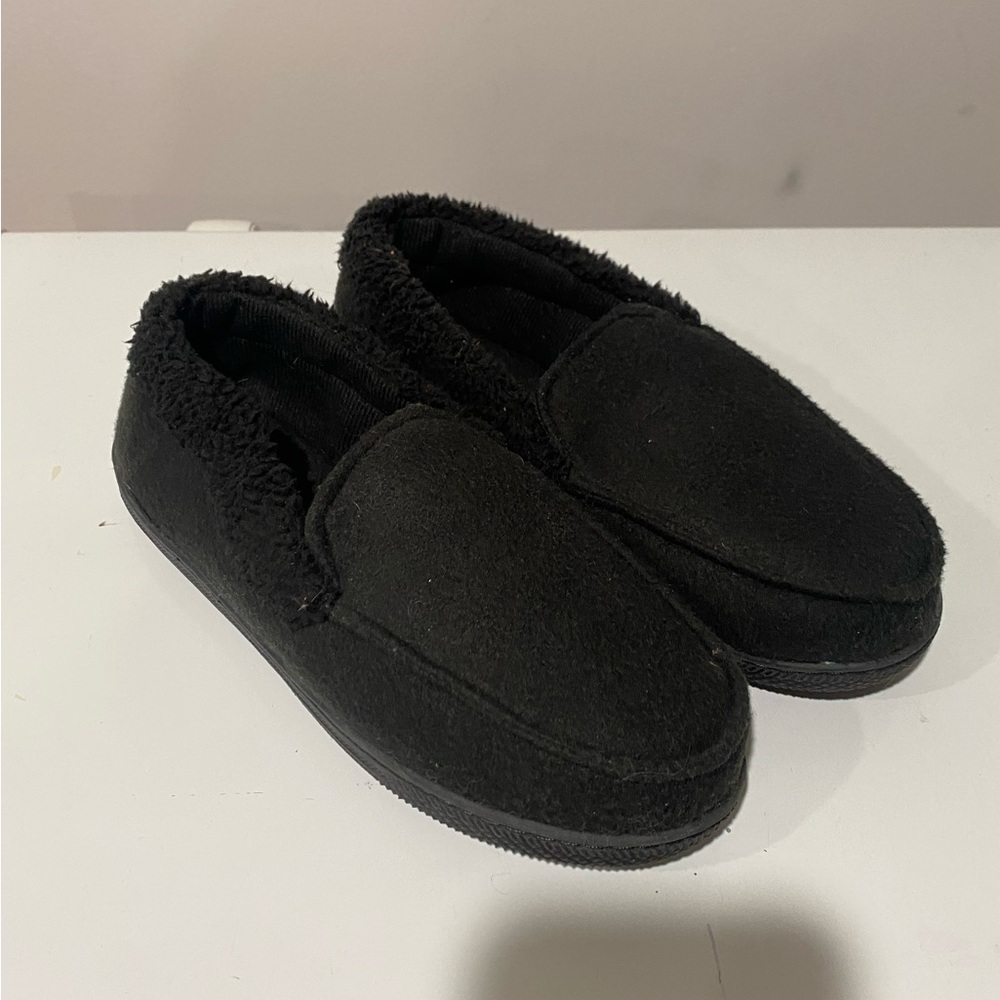 3/$10 Cuddl Duds Black Slip-On Footwear